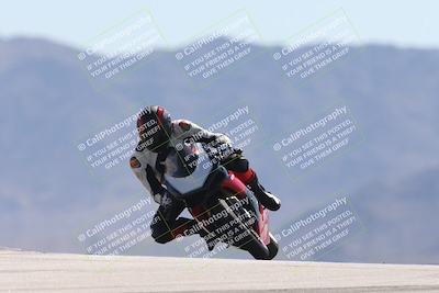 media/Oct-13-2025-Moto Forza (Mon) [[a66d839500]]/3-B Group/Session 4 (Turn 9)/